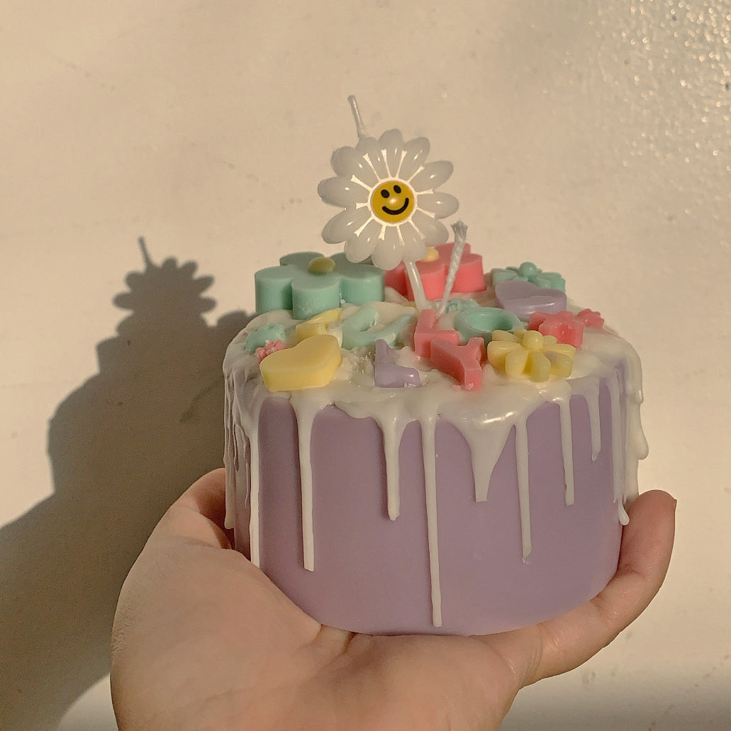 DX Personalized Cake Shaped Soy & BeesWax Candle