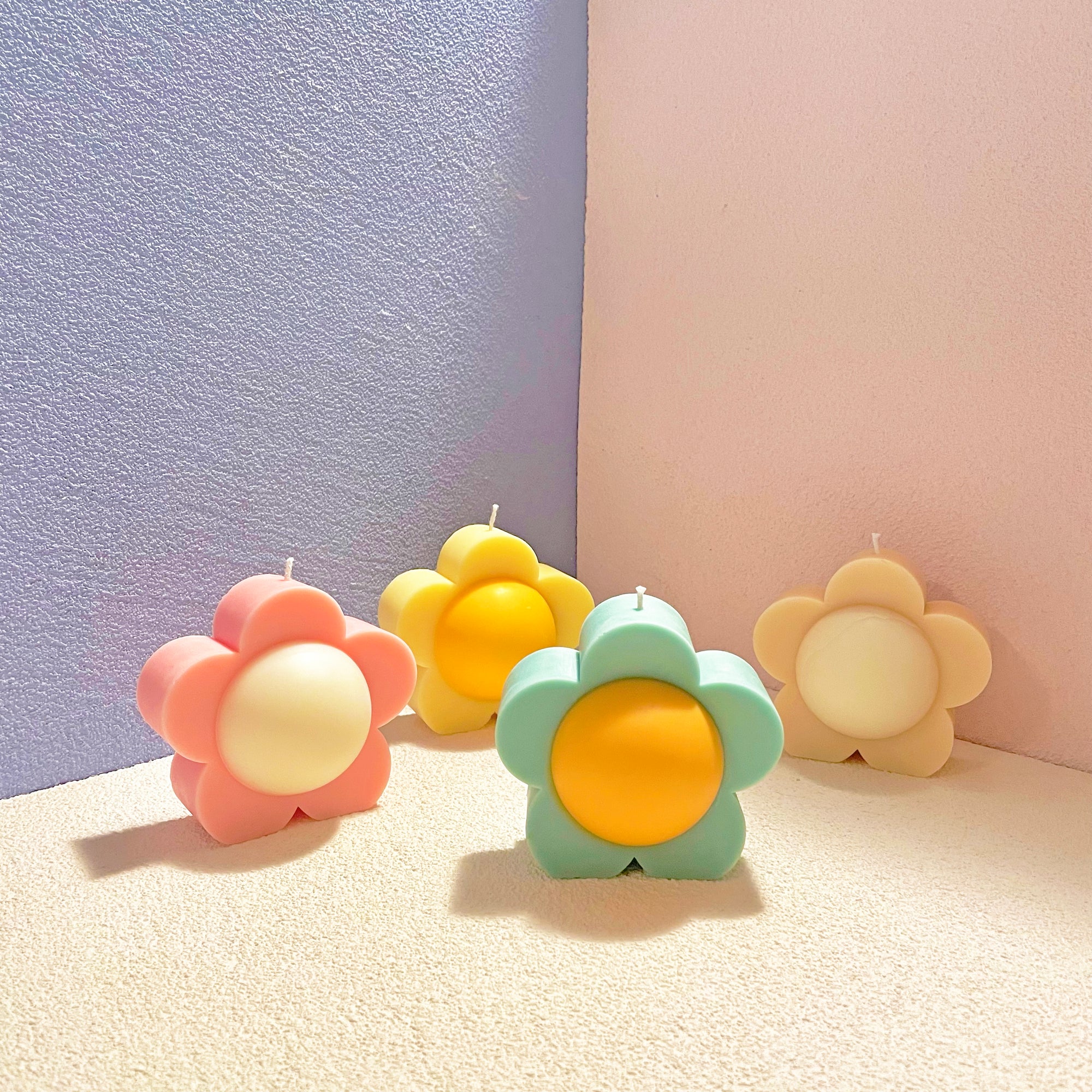 【Ready to ship】Big Flower Shaped Soy & BeesWax Candle