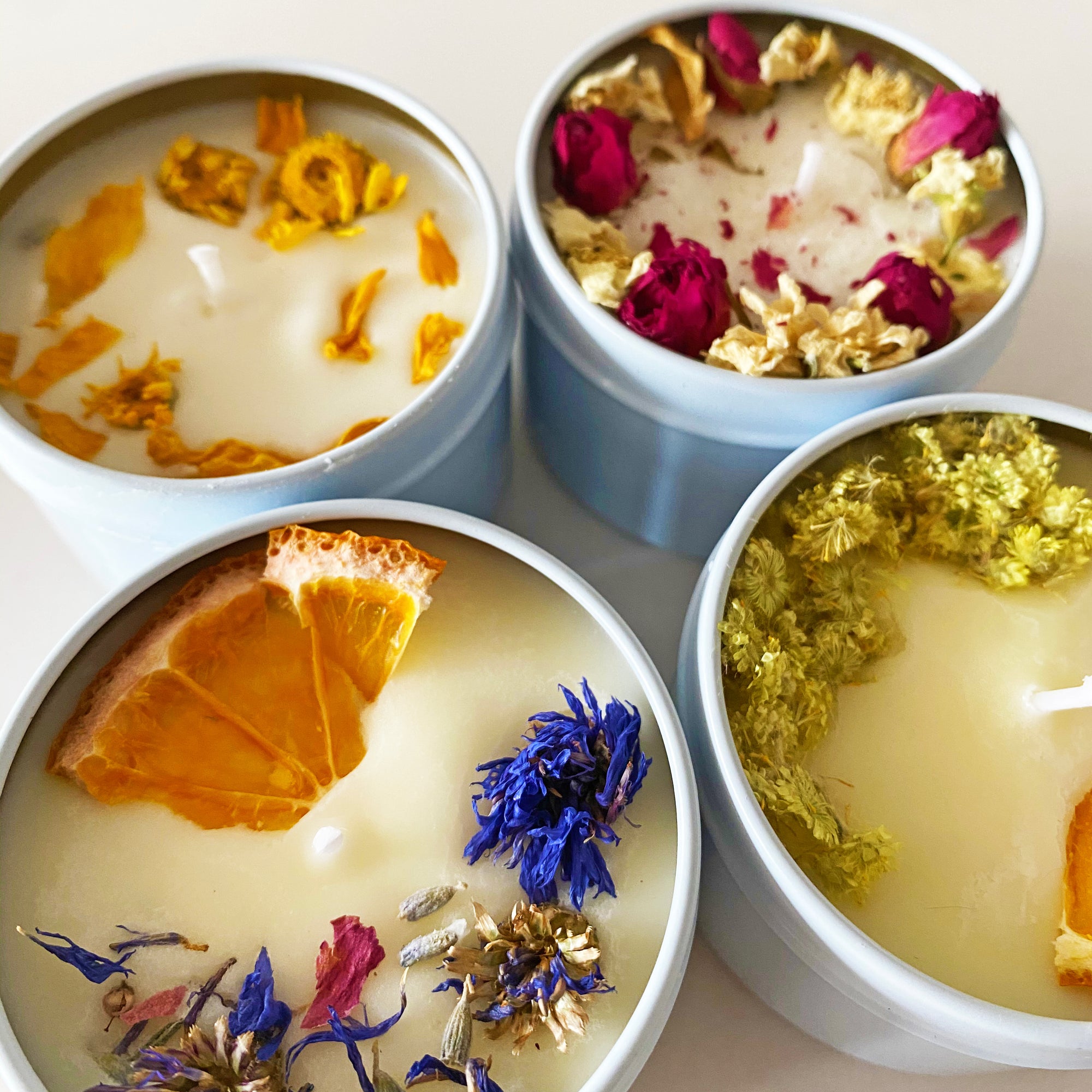 8oz Signature Candle + Botanical Soy Wax Tablet Gift set