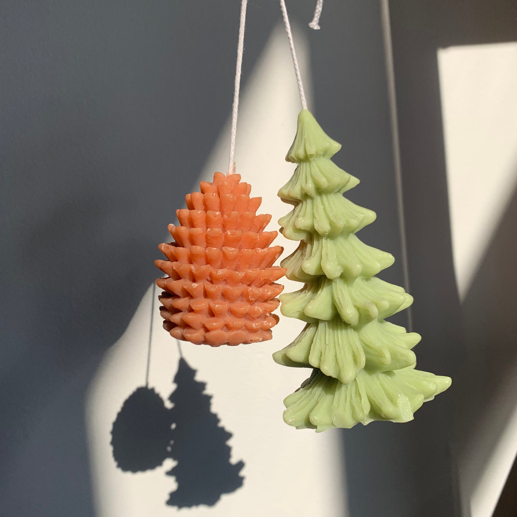 【Ready to ship】Set of 3 Holiday Shaped Soy & BeesWax Candle