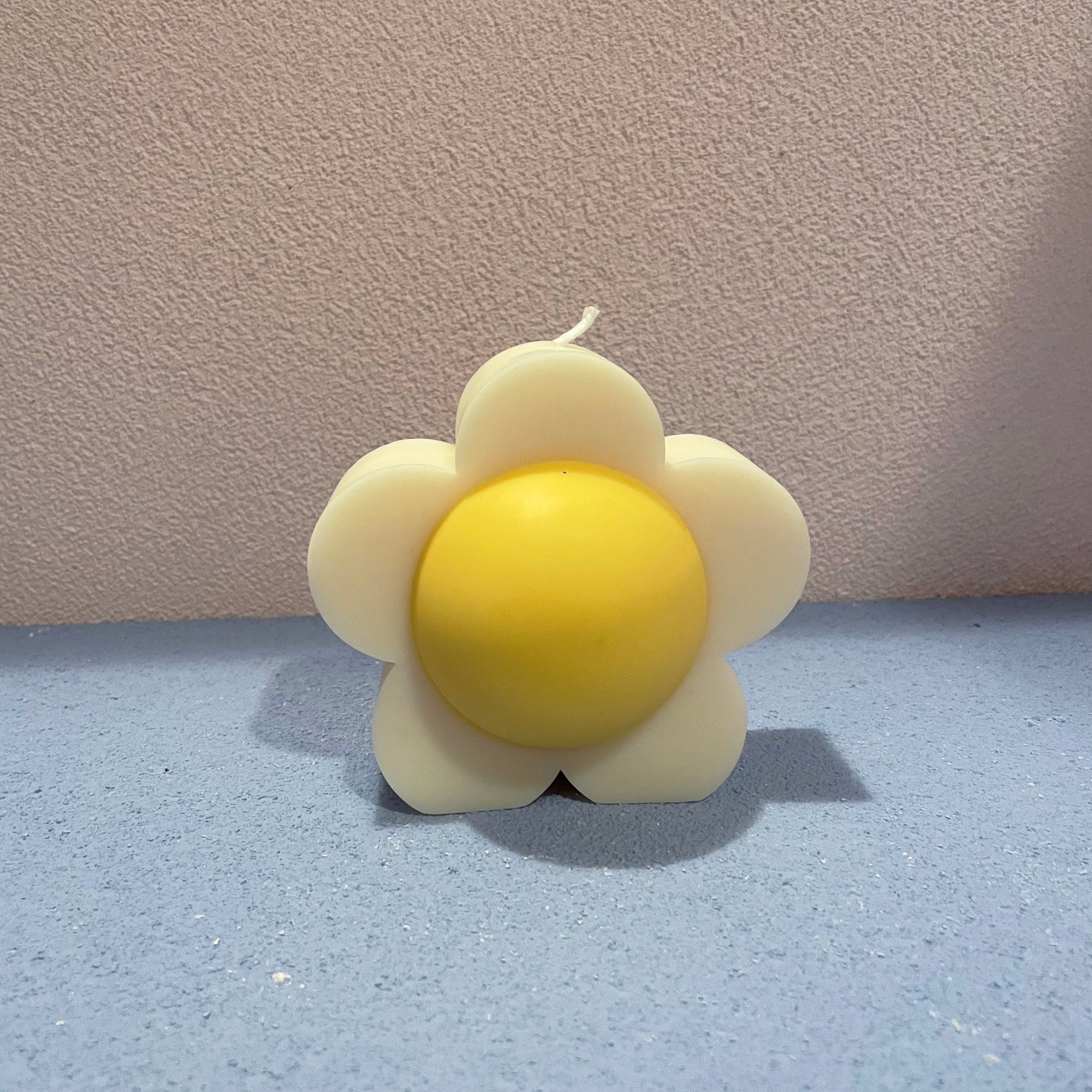 【Ready to ship】Big Flower Shaped Soy & BeesWax Candle