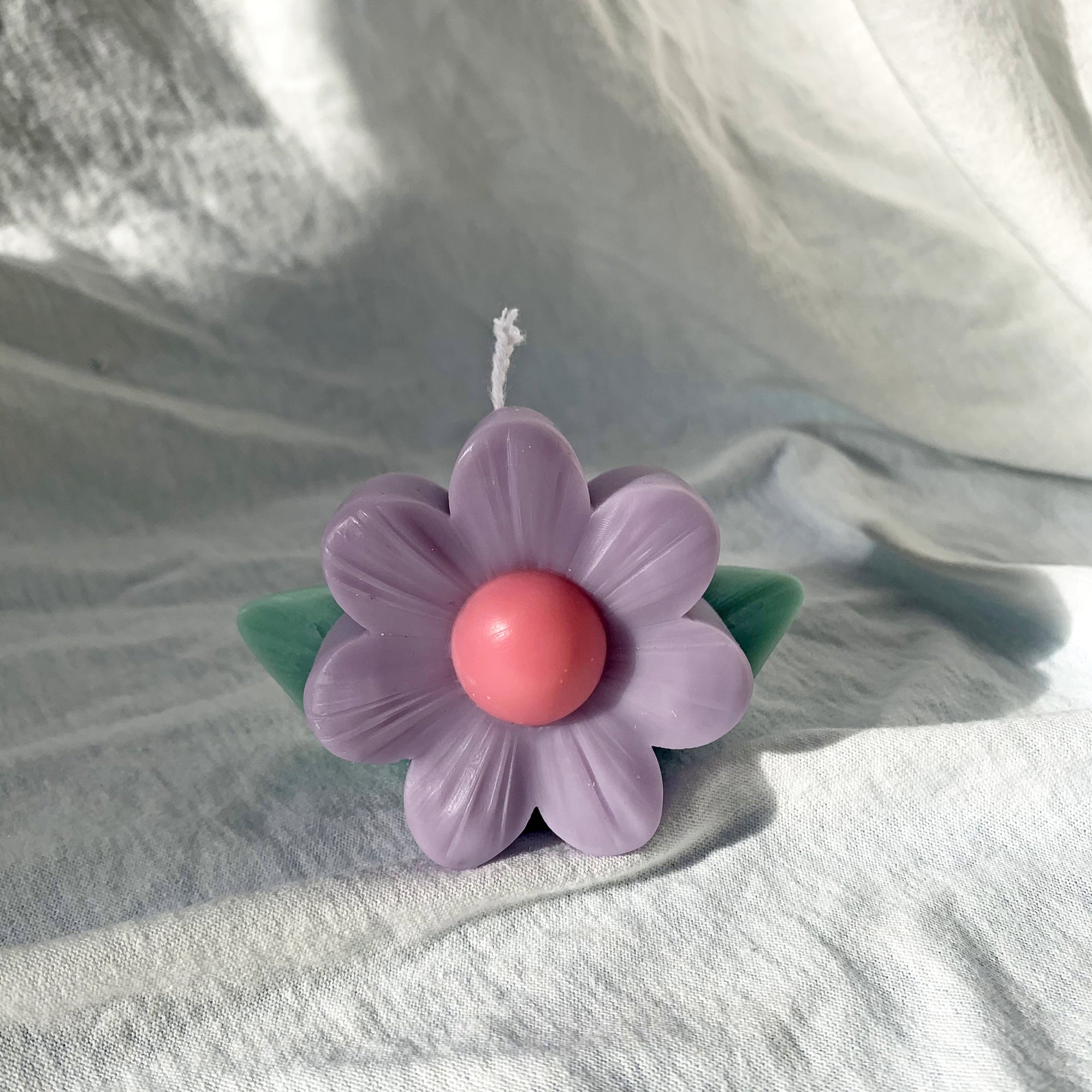 Vintage Flower Shaped Soy Wax Candle │ Kawaii Candle │ Yui Brooklyn