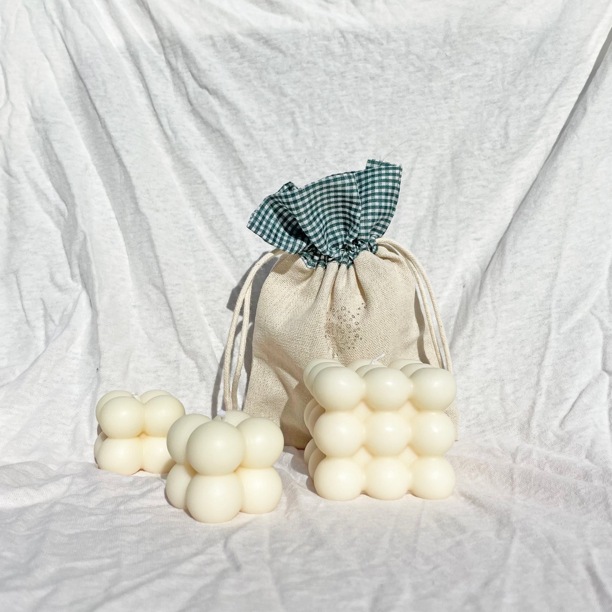 【Ready to ship】Large & Small Bubble Soy & BeesWax Candle + 100% Cotton Bag