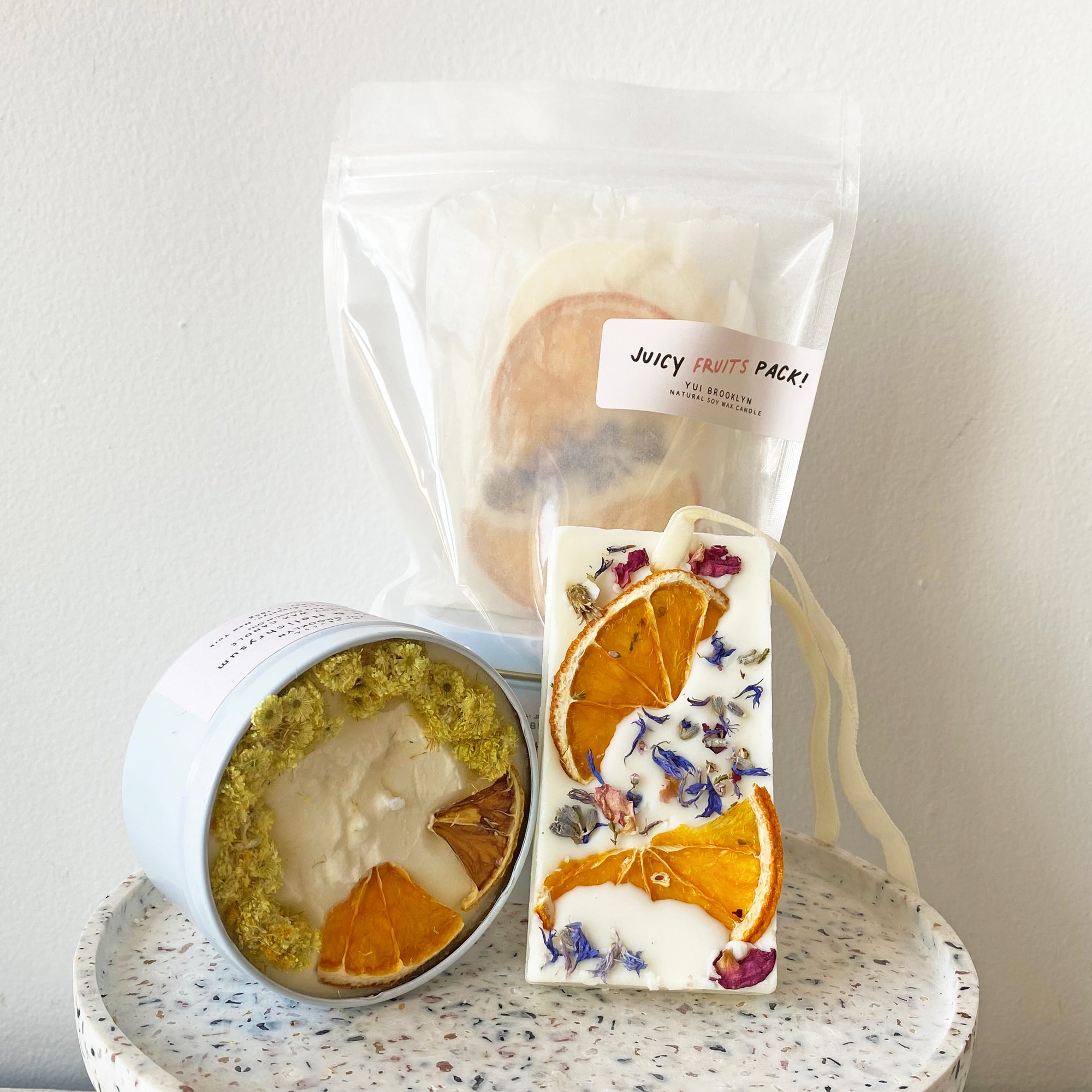 8oz Signature Candle + Botanical Soy Wax Tablet Gift set