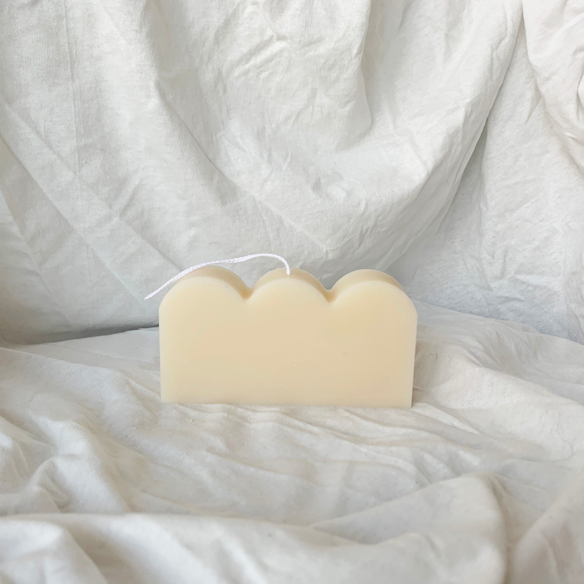 【Ready to ship】Abstract Shaped Soy & BeesWax Candle