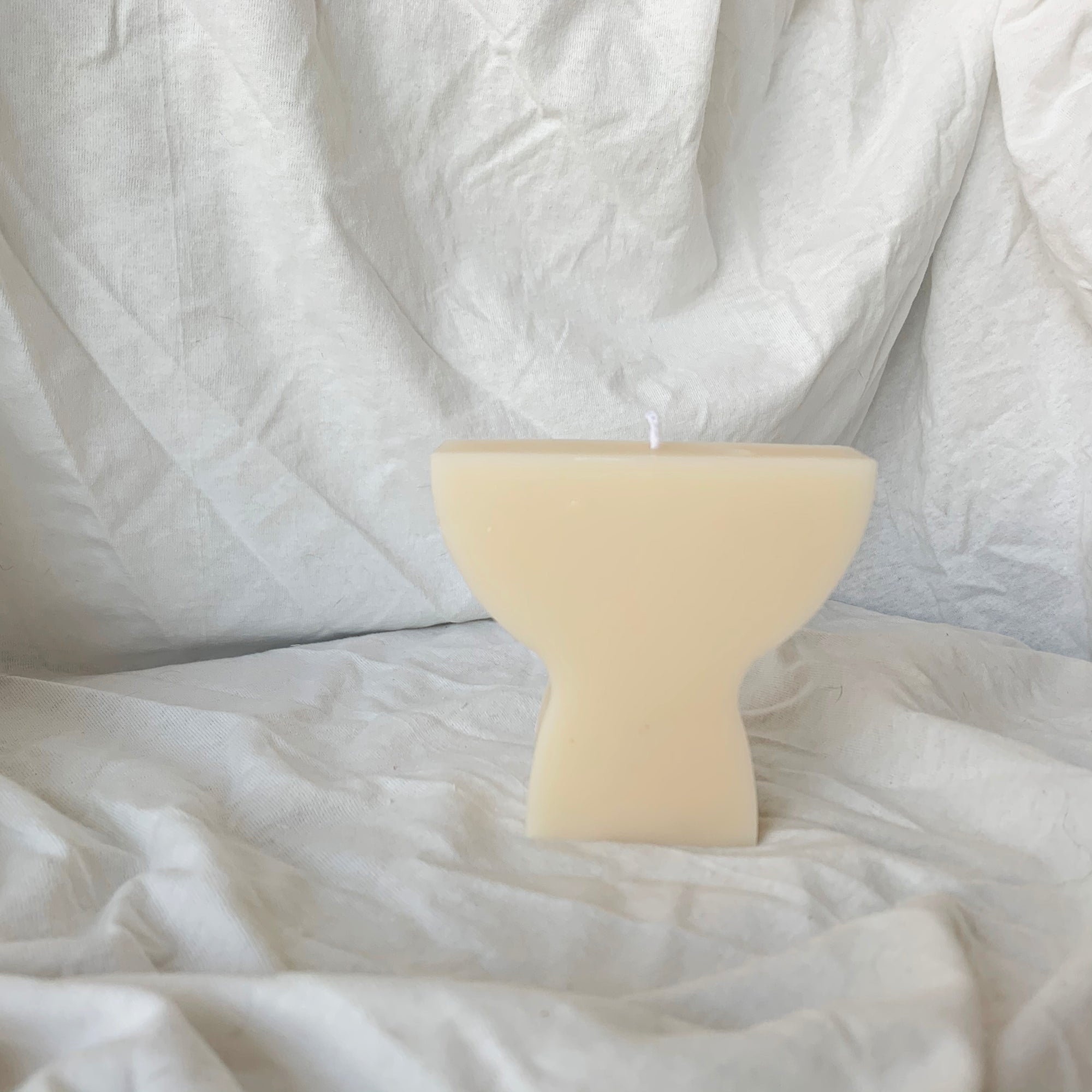 【Ready to ship】Abstract Shaped Soy & BeesWax Candle