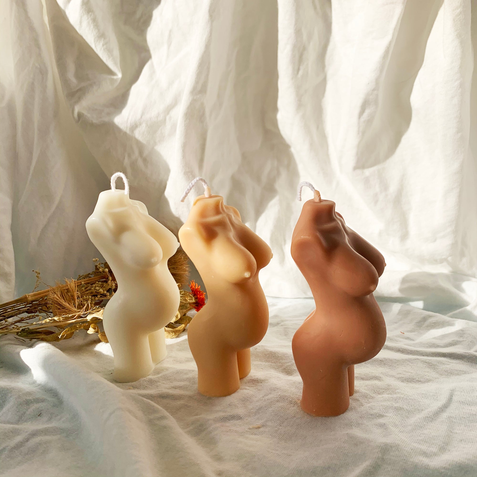 【Ready to ship】Pregnant Shaped Soy & BeesWax Candle