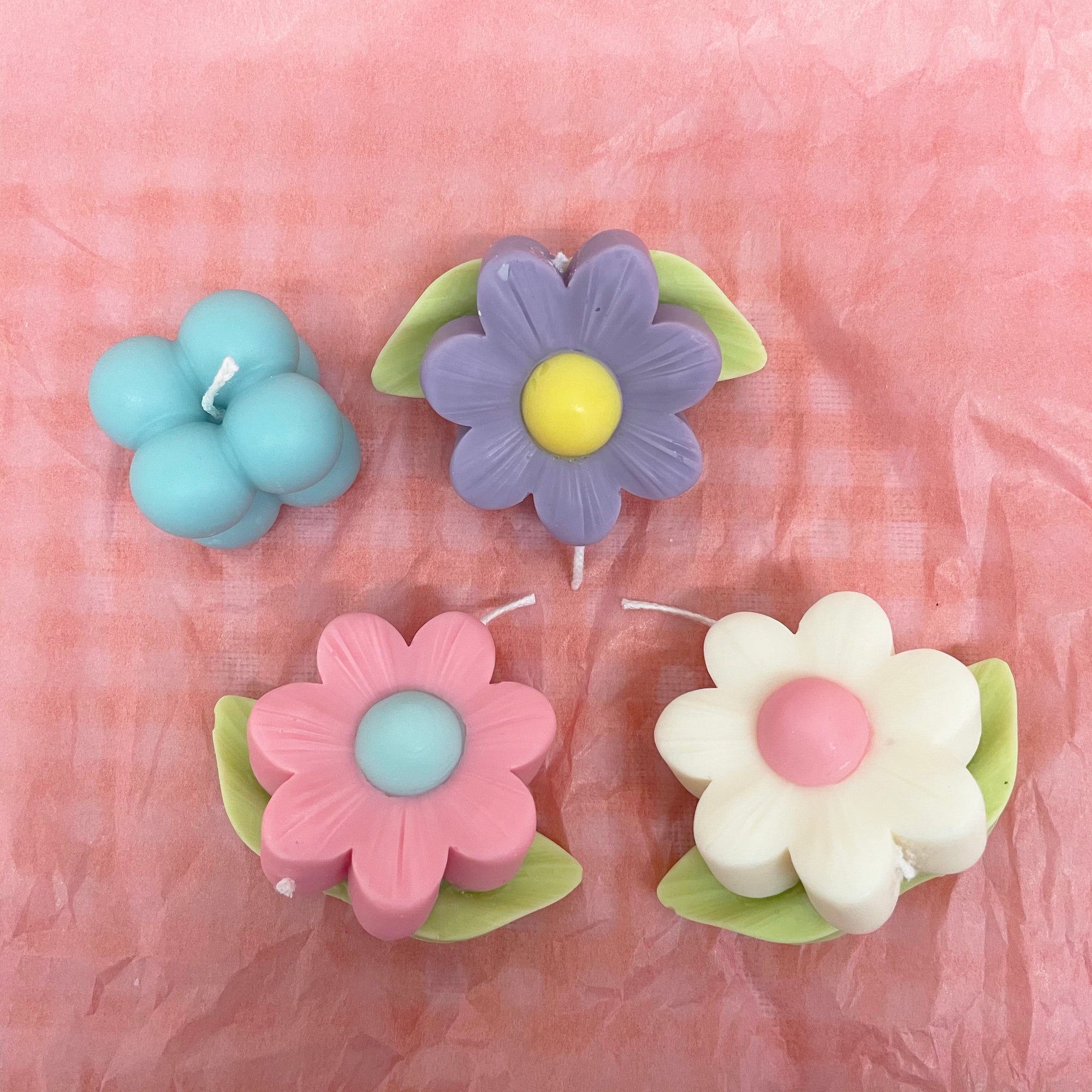 Vintage Flower Shaped Soy Wax Candle │ Kawaii Candle │ Yui Brooklyn