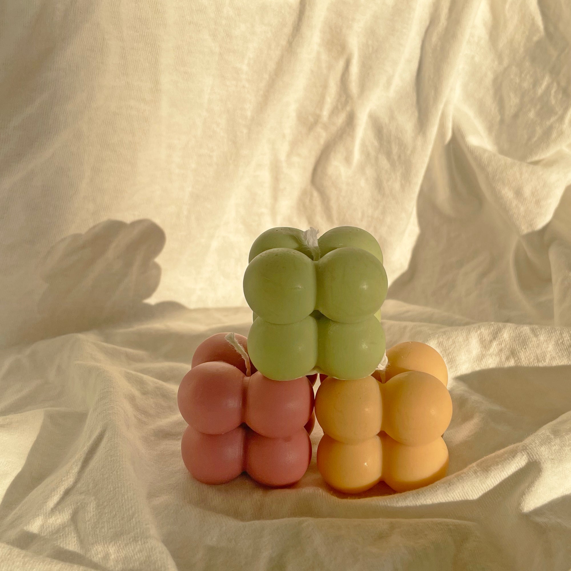 【Ready to ship】Holiday 3 set of Small Bubbles Shaped Soy & BeesWax Candle