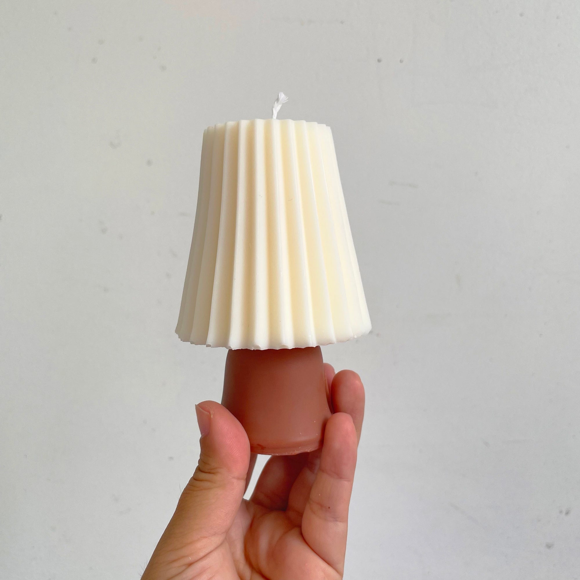 Mid Century Lamp Shaped Soy Wax Candle │ Kawaii Candle │ Yui Brooklyn