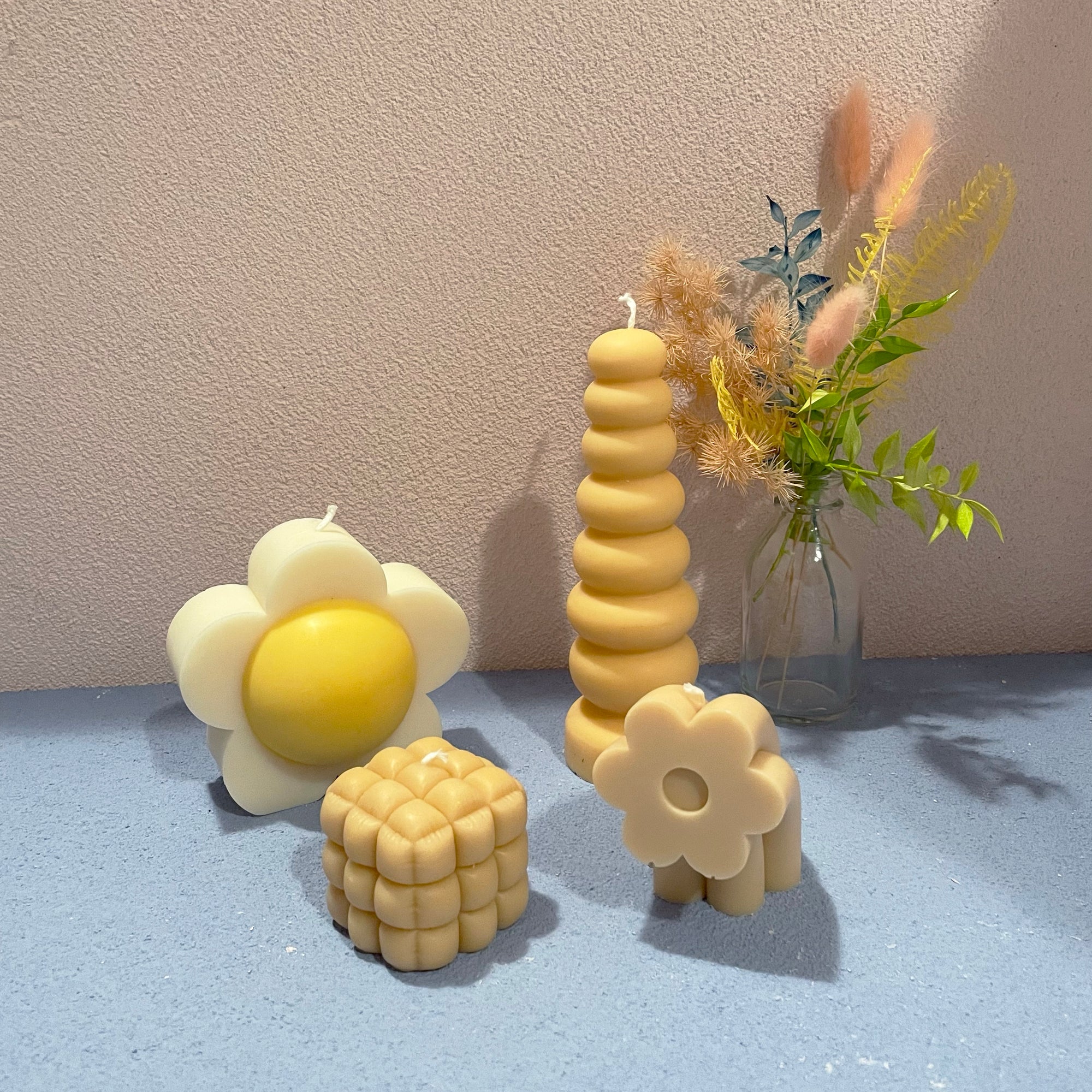 【Ready to ship】Big Flower Shaped Soy & BeesWax Candle