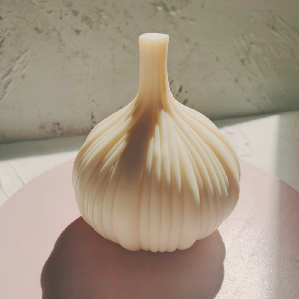 Big Garlic Shaped Soy wax Candle │ Kawaii Candle │ Yui Brooklyn