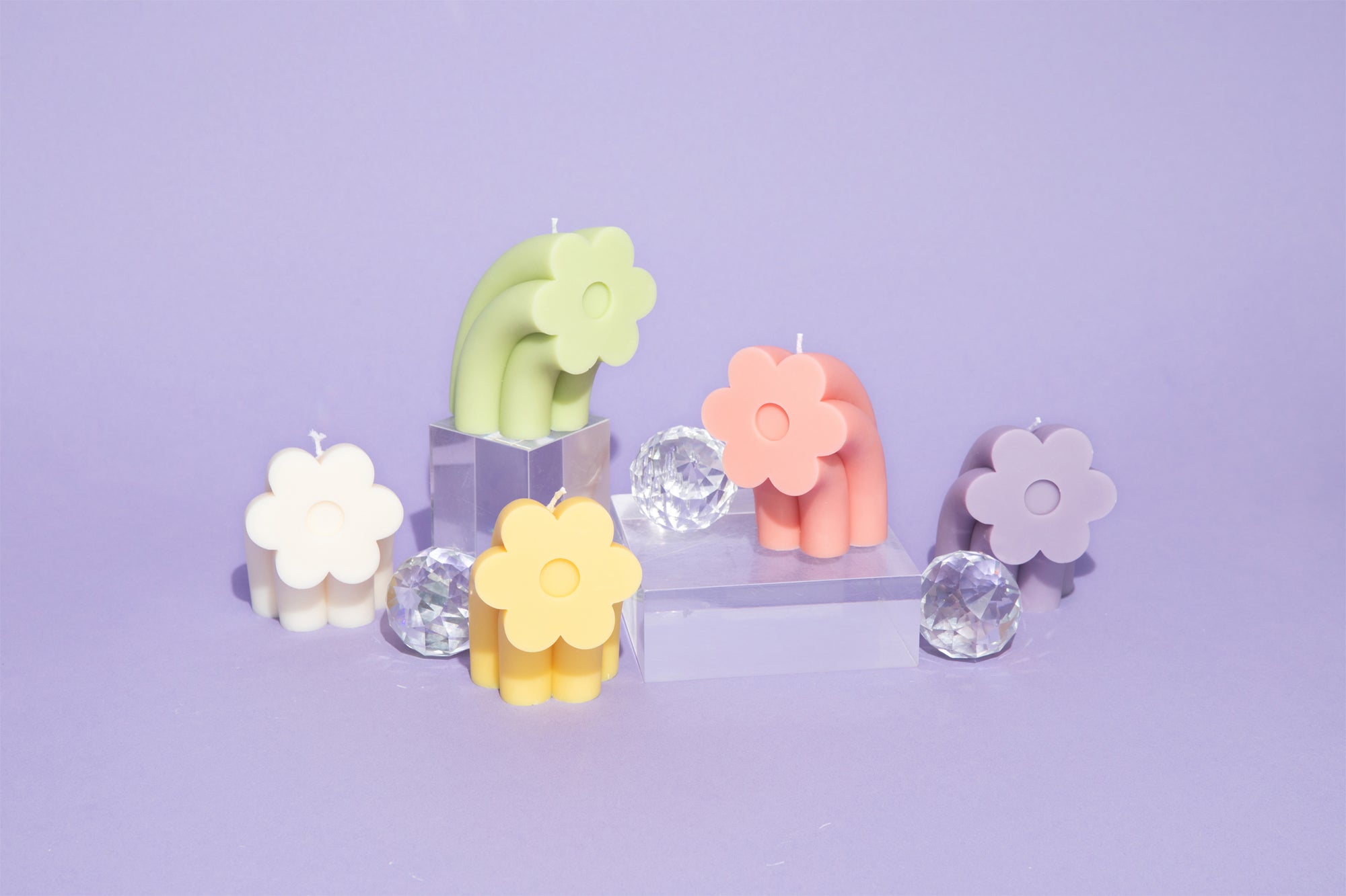 【Ready to ship】Rainbow Flower Shaped Soy & BeesWax Candle